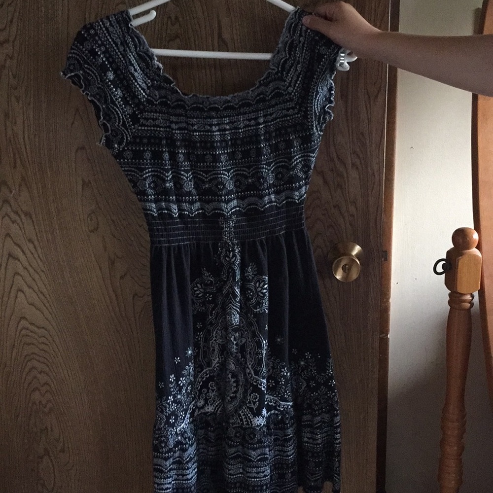 Dress - Picture 2 of 2